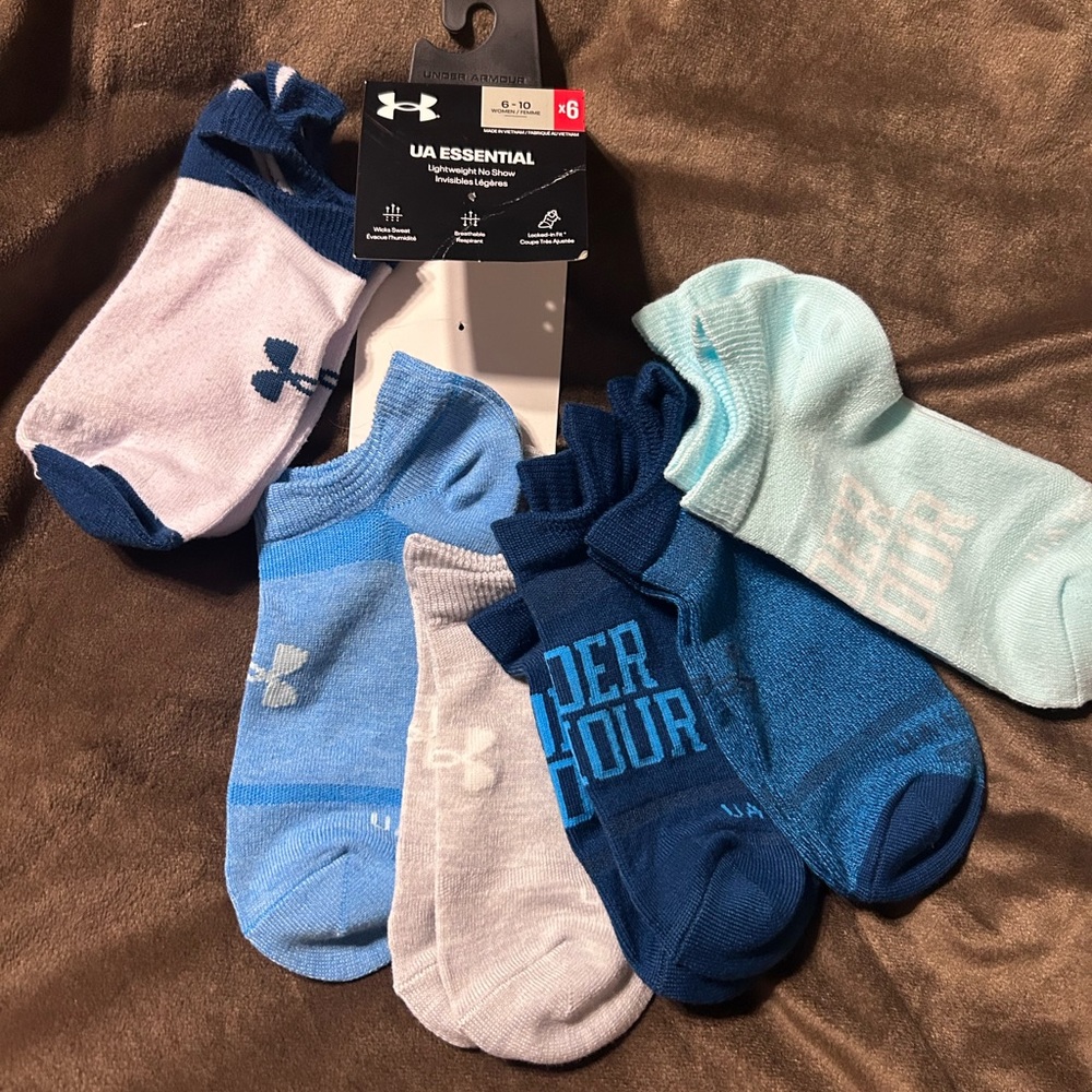 Women’s Under Armour socks